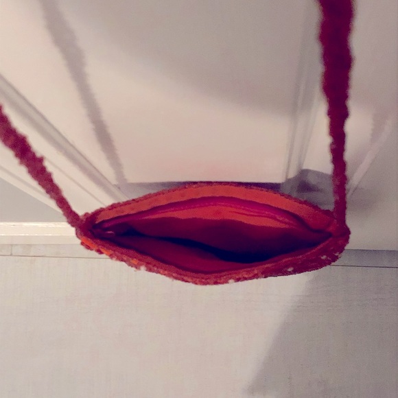 Red Beads Zipper Purse - Picture 3 of 8